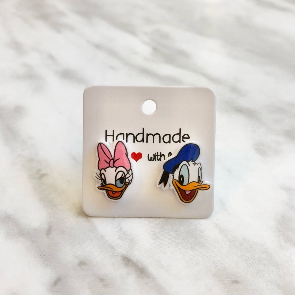 🎉 New Handmade Donald & Daisy Duck Stud Earrings